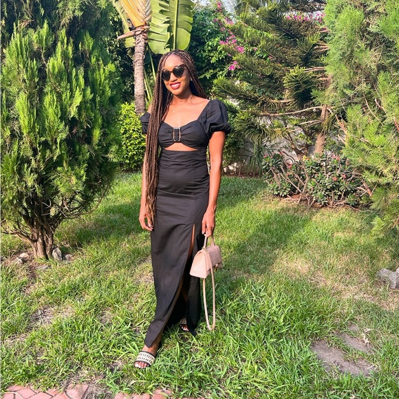 Elegant Black Cutout Puff Sleeve Maxi Dress - Picture 3 of 8